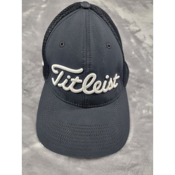 Titleist Pro V1 Hat Cap Fitted‎ Black Adult Size M/L Golf Logo Embroidered - Picture 1 of 6